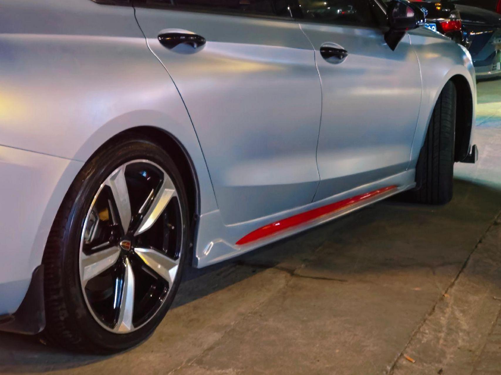 红旗h5 19寸大宝剑轮毂也很搭吧.