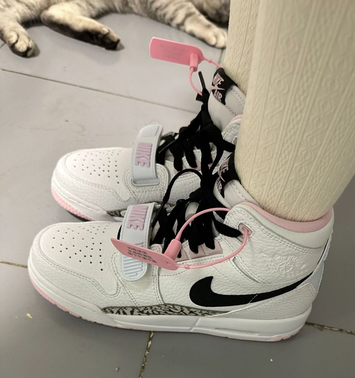 aj312樱花粉白拔草啦～ 没有滤镜下的樱花粉,又仙又好搭配衣服,秋冬