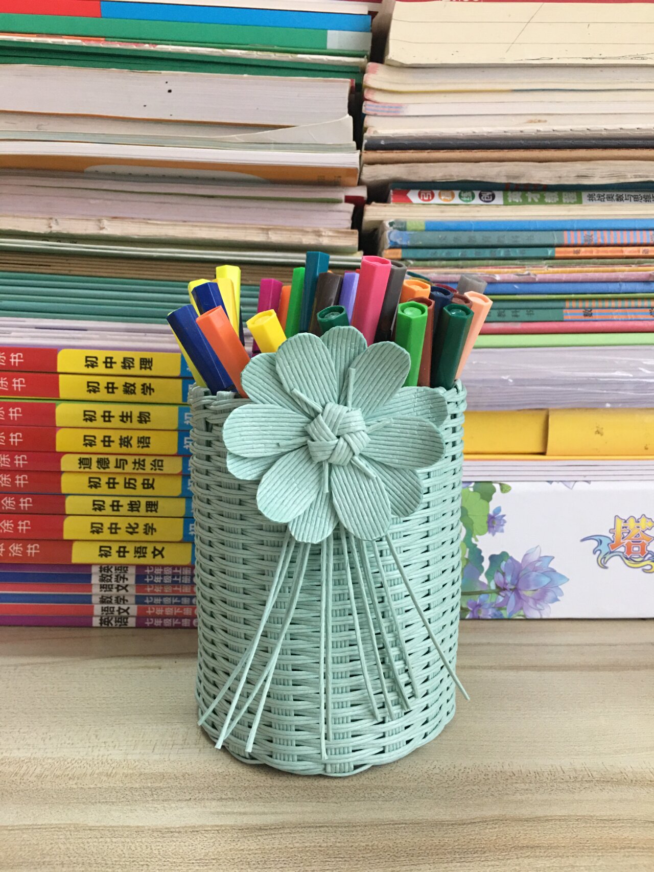 纯手工编织纸藤笔筒