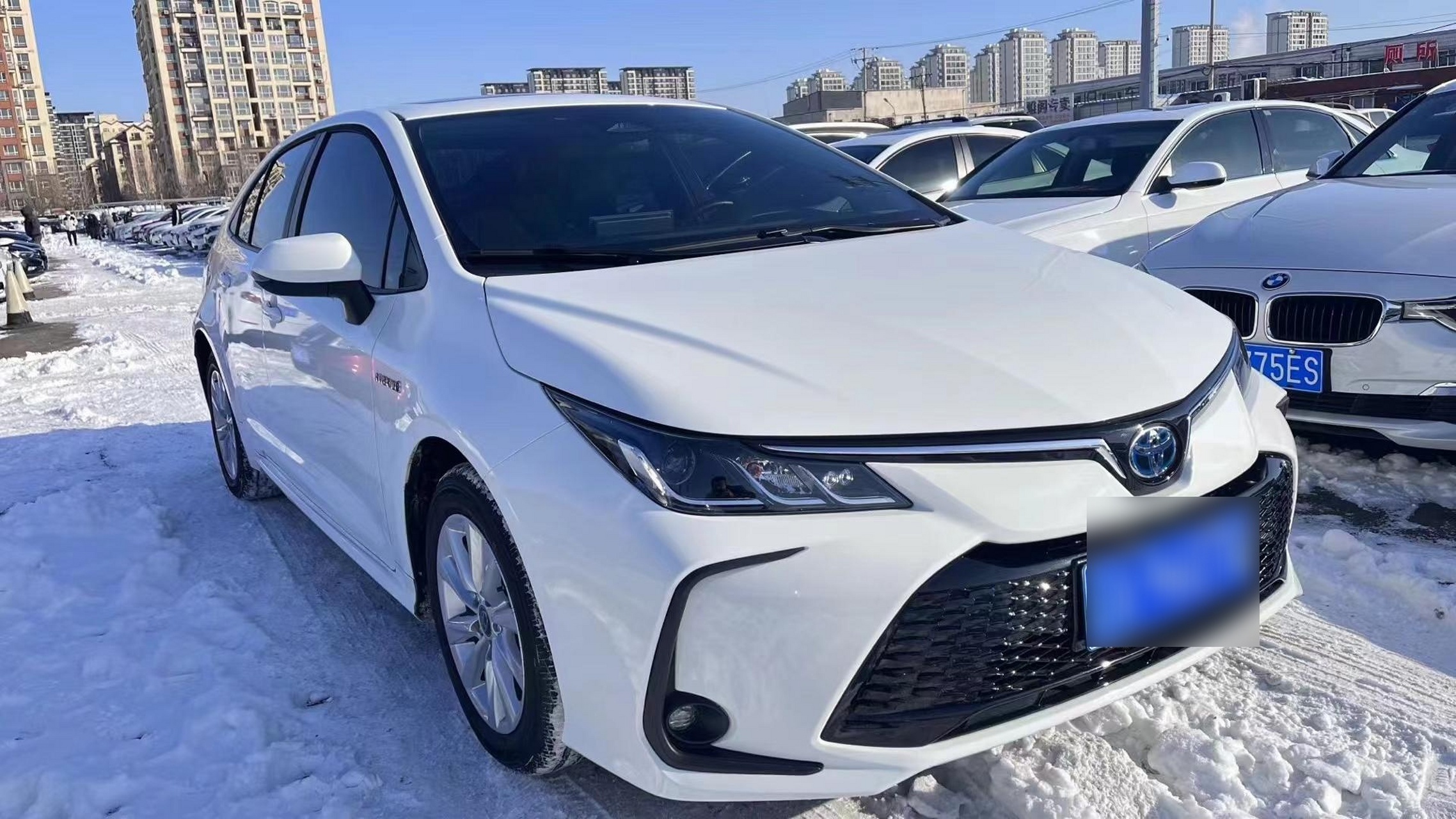 2024年卡罗拉双擎精英版,3千公里,原漆,准新车,订金留车10.8万.