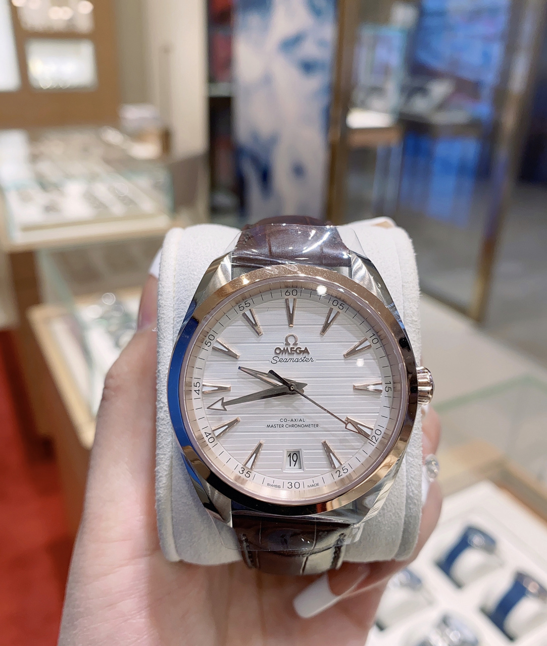 欧米茄-海马150间金腕表 41mm机械男表-欧米茄专利sedna18k金-表盘