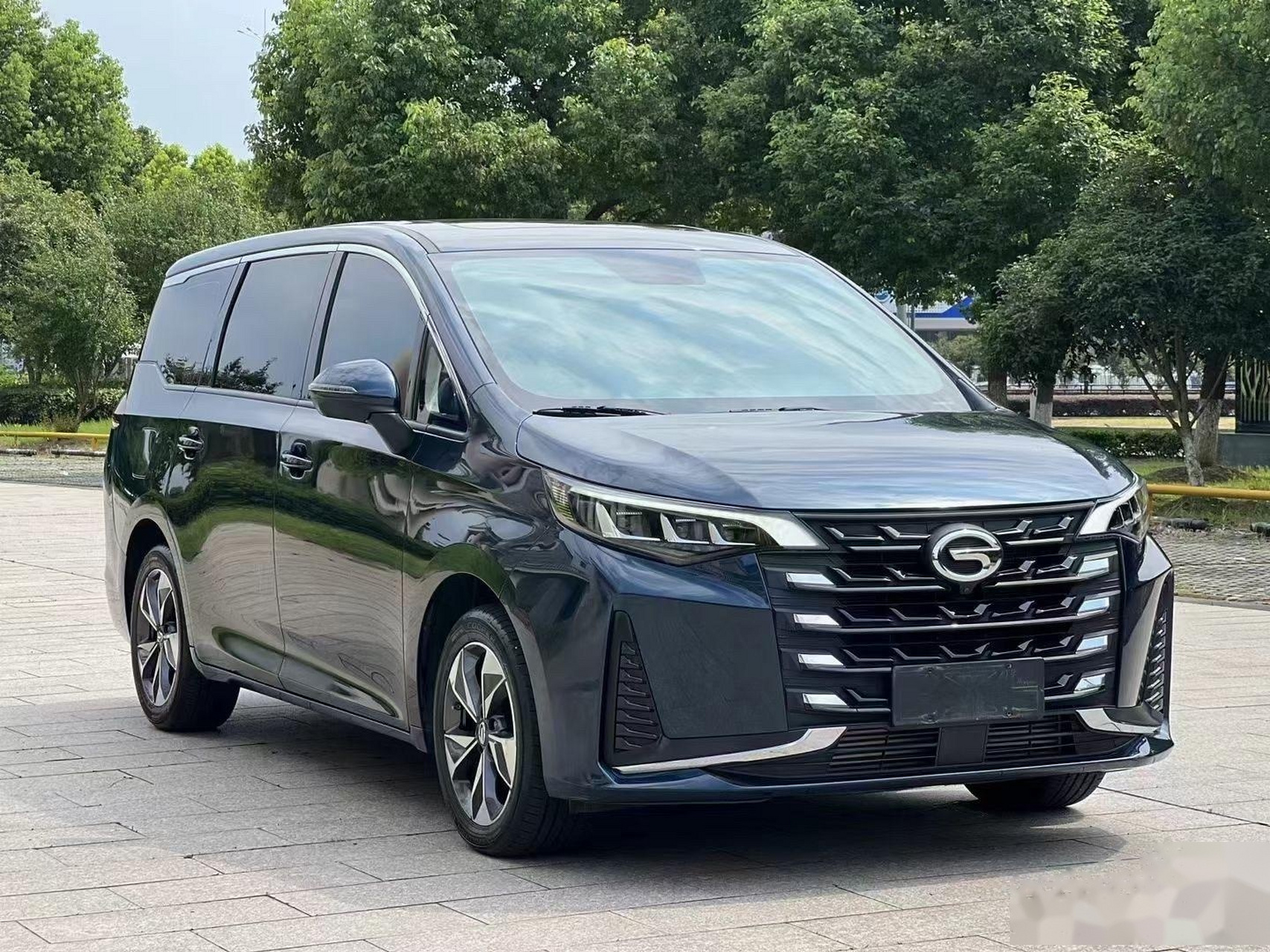 广汽传祺m6 7座商务车 跑滴滴 顺风车  网约车神器