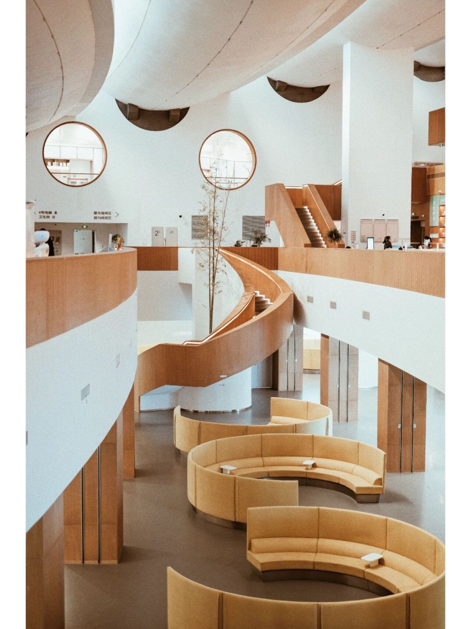 我宣布这是武汉最具ins感图书馆 武汉东西湖图书馆真的是惊呆我!