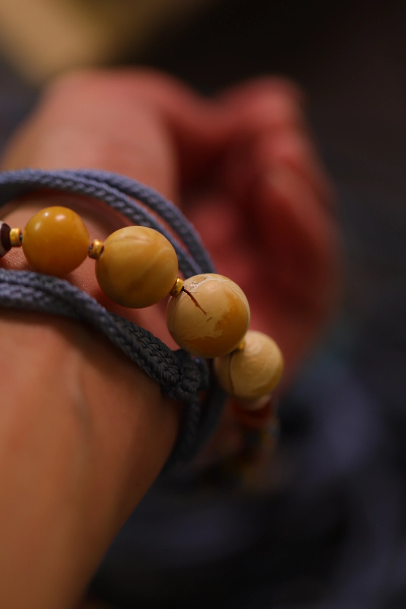 藏式老蜜蜡锁骨链简直巨抢镜 藏风那么火97,全网最多的锁骨链 一根