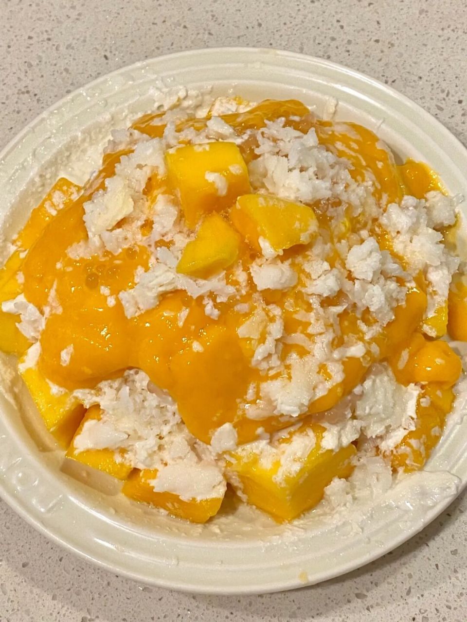 自制的芒果牛奶绵绵冰! 啊啊啊!我自己做的料巨足,做法还不难!