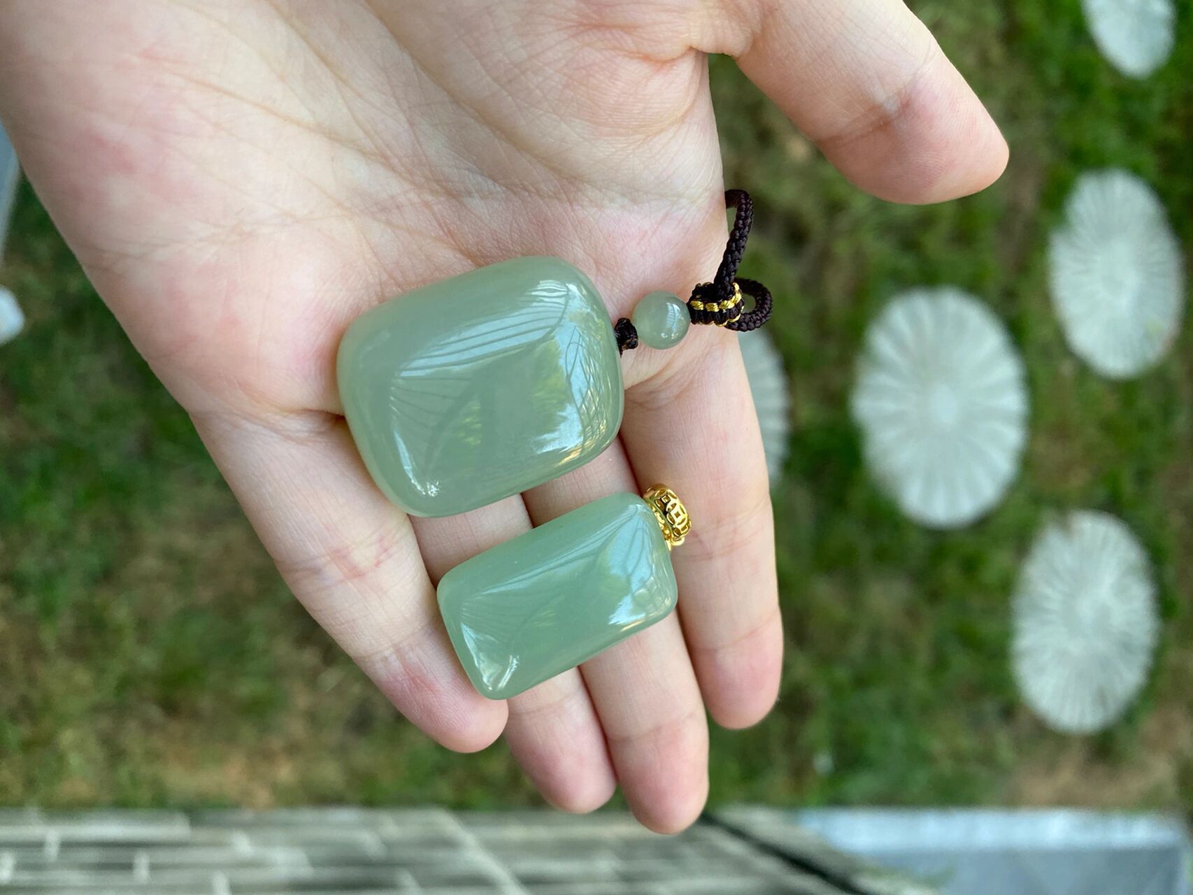 斥巨资买的乳化玻璃仿和田玉到了 最近有点忙,今天才有空把到了好几天