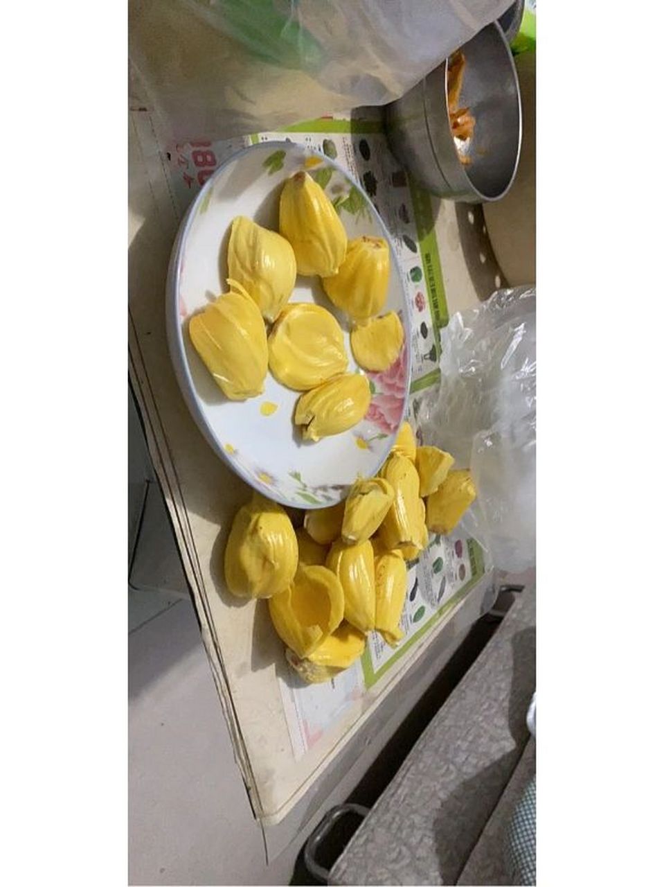 菠萝蜜坏了?  大家帮我看看这是不是坏了?