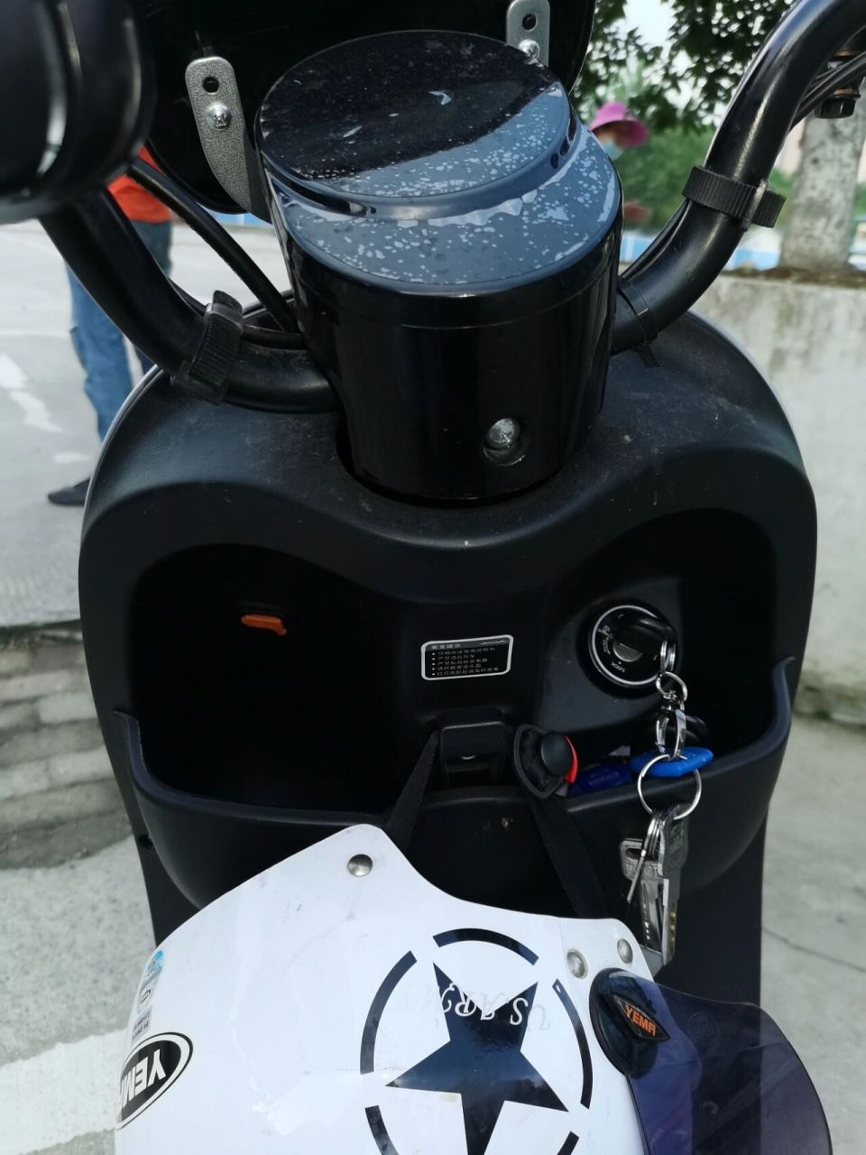 电动车居然有usb充电接口?