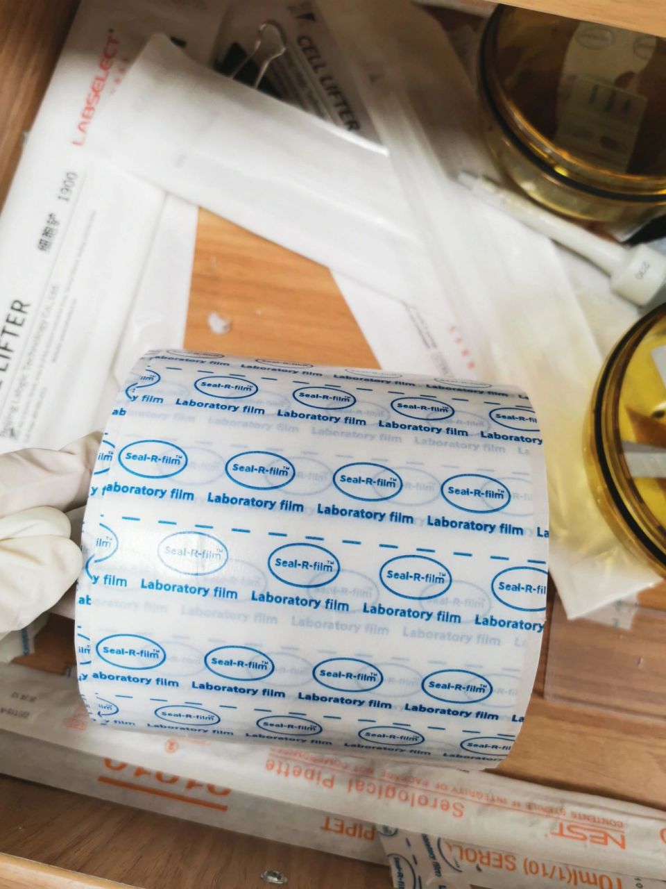 推荐一款好用的封口膜 美国parafilm封口膜断货了,实验室买了德国