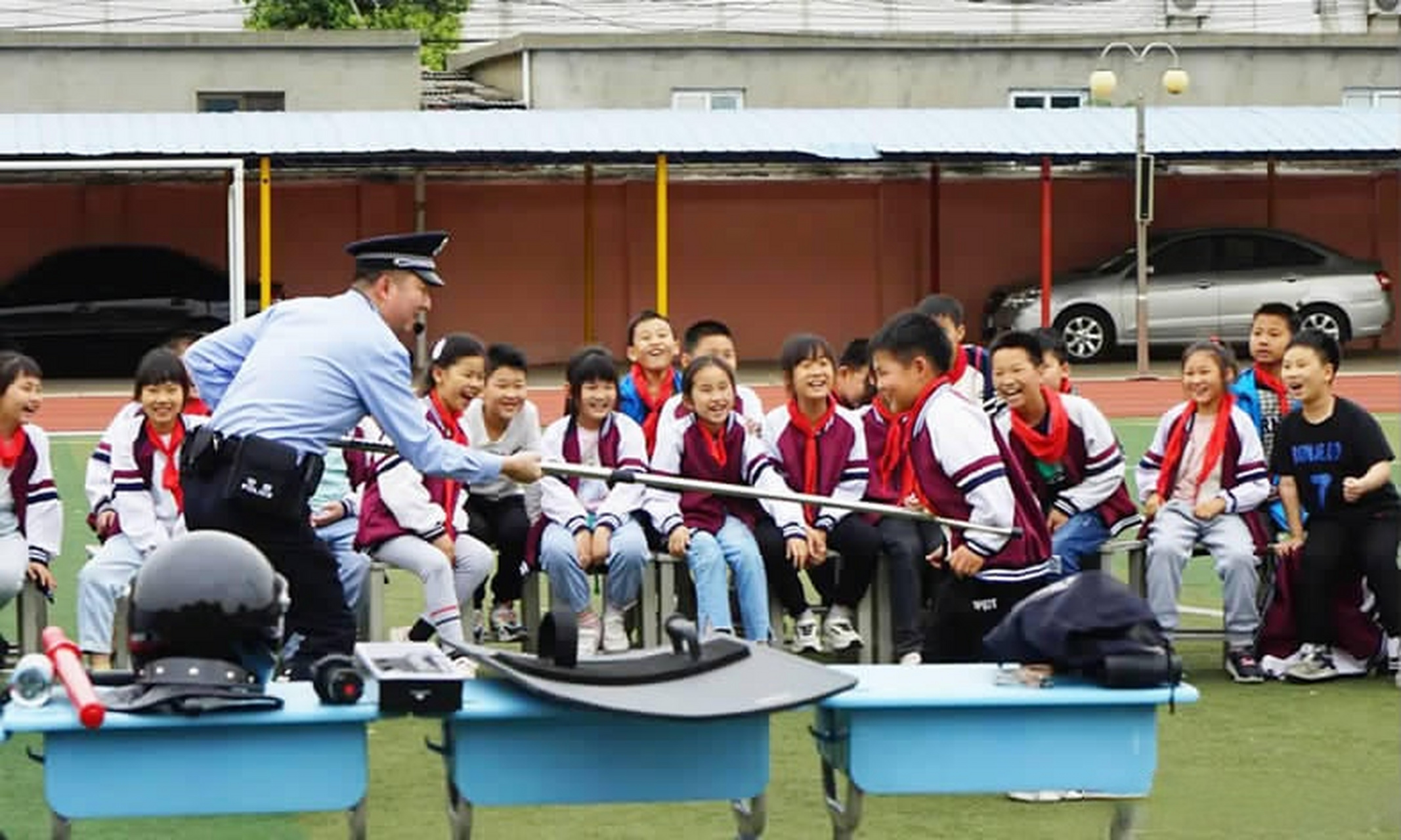 "六一"前夕,大桥镇嘶马小学举办童心向未来主题活动.