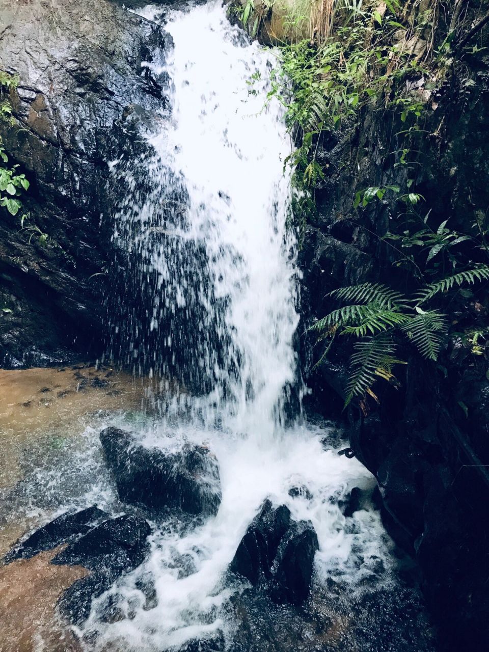 陆川九龙瀑布 陆川九龙瀑布 广西玉林市陆川县温泉镇境内的瀑布 陆川