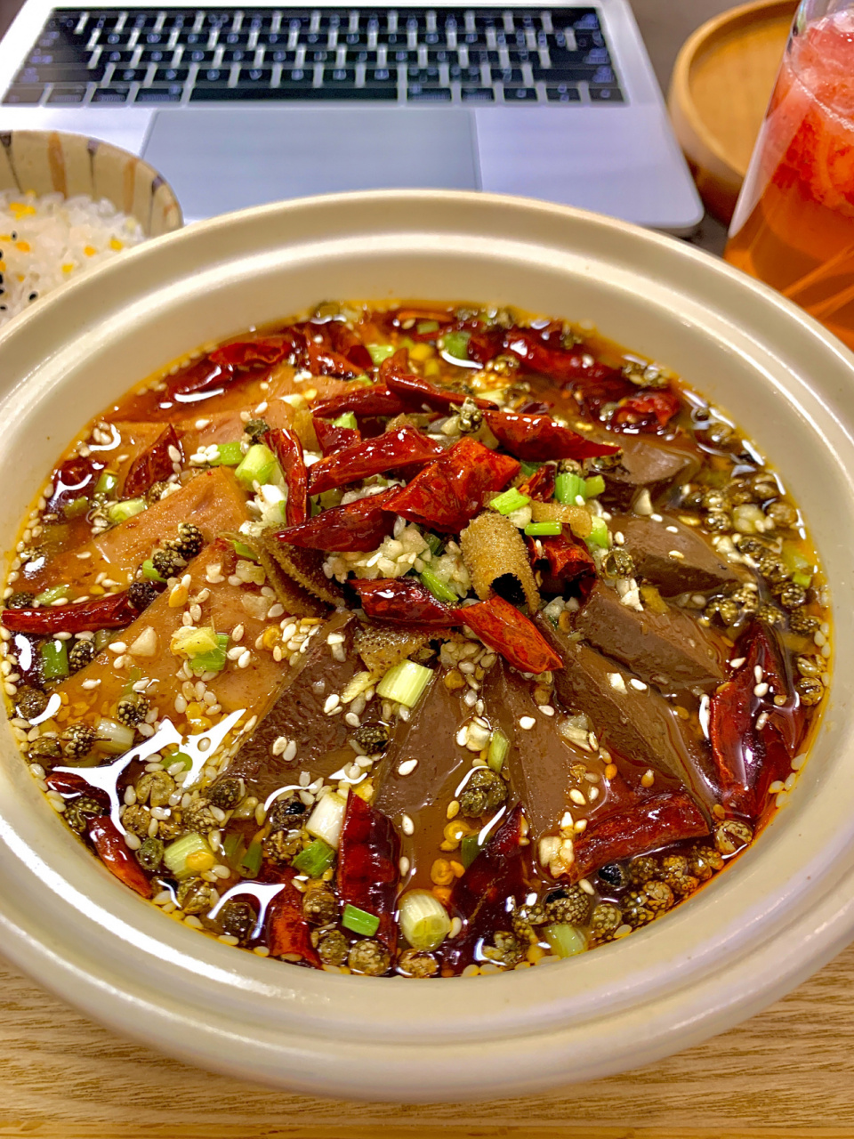 91【毛血旺】 7615所用食材:午餐肉,鸭血,牛百叶,毛肚,一把自己