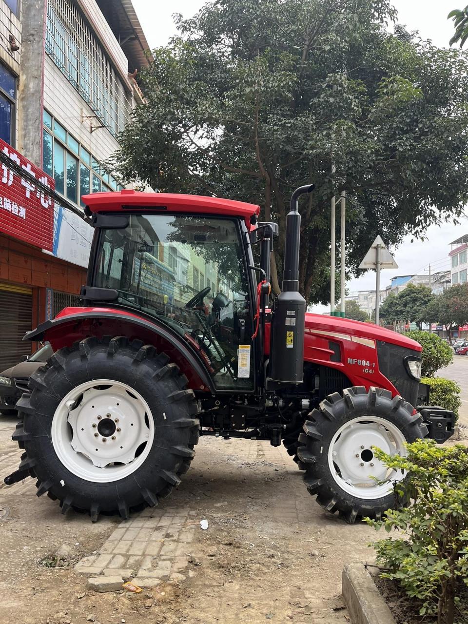 新款东方红mf804-7到店