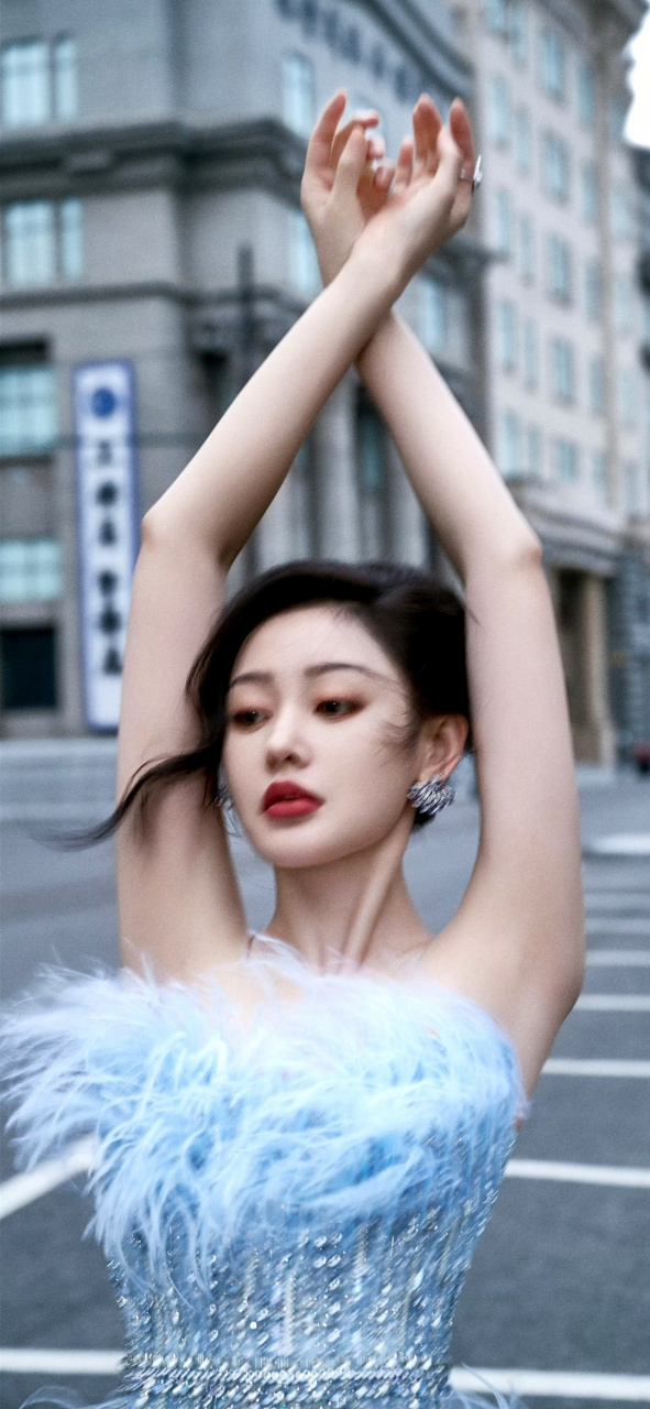 张天爱壁纸精选:浓颜值出镜