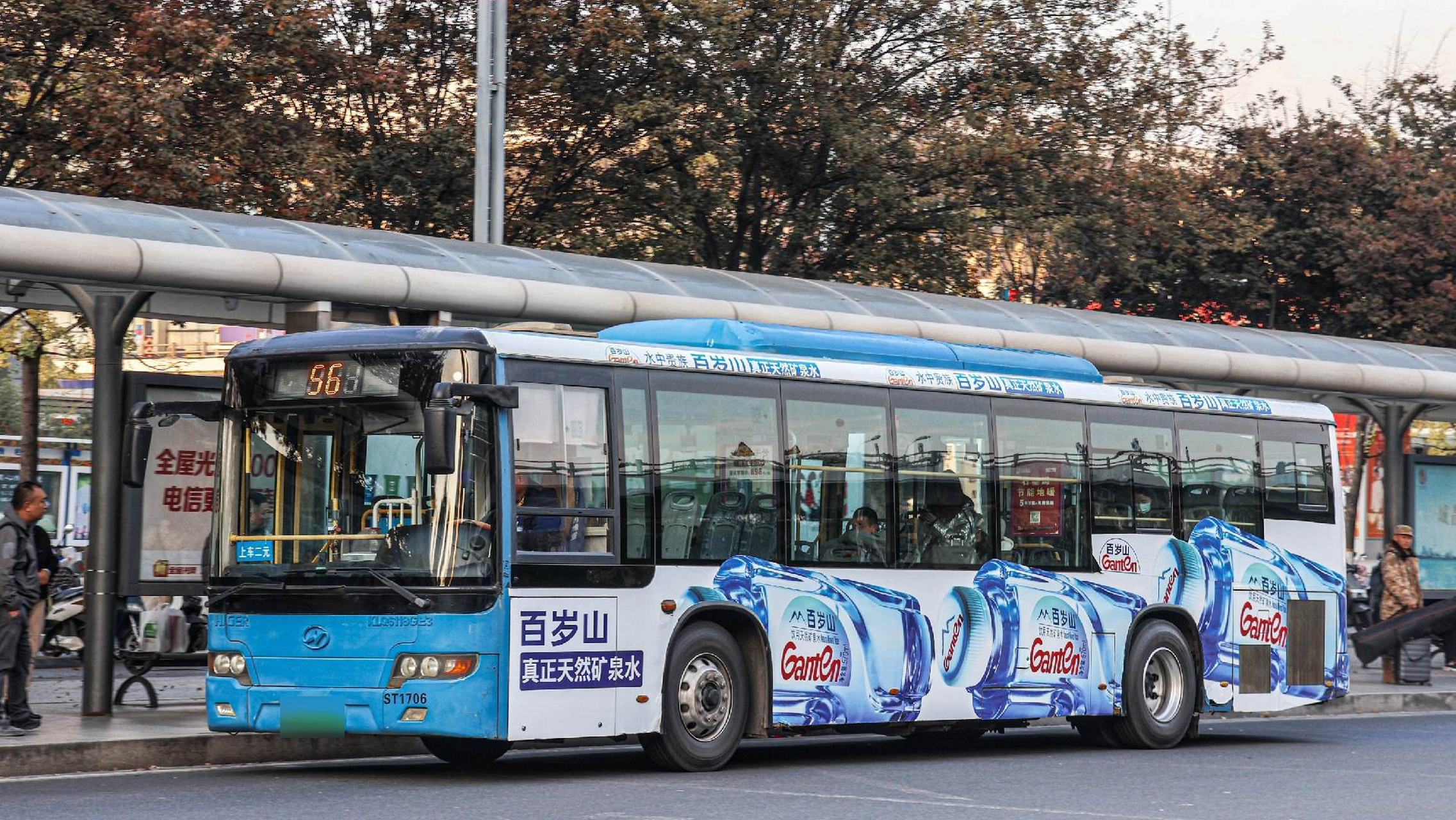 徐州公交自2008年起引入了多批次苏州金龙"8系"城市客车,先后采购了