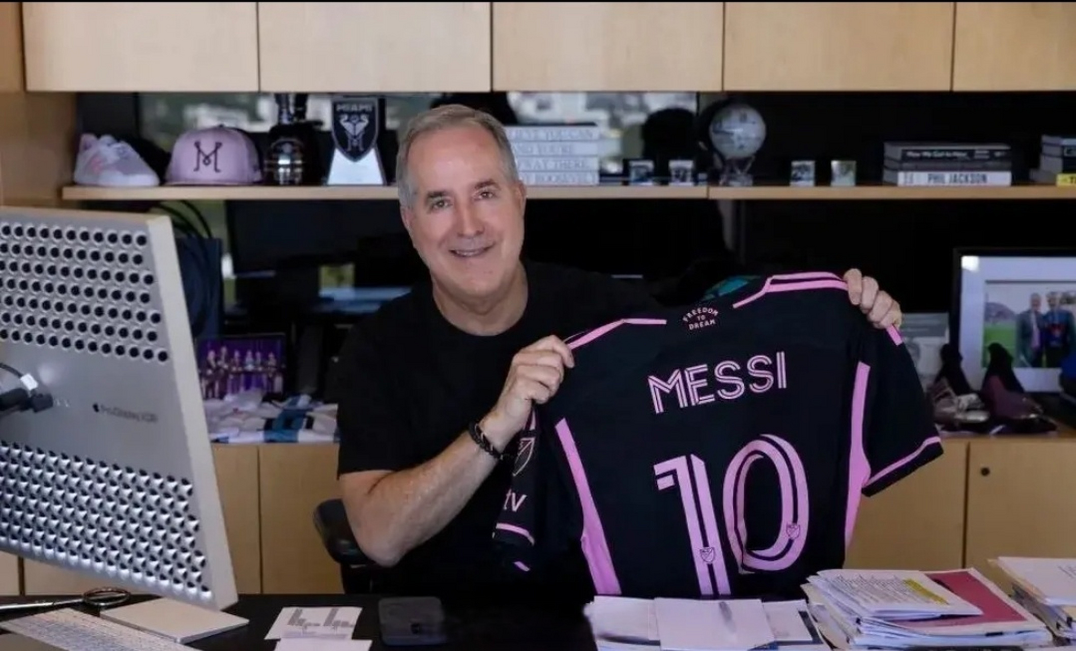 美职联迈阿密国际的老板豪尔赫·马斯在接受《国家报》采访的时候,他