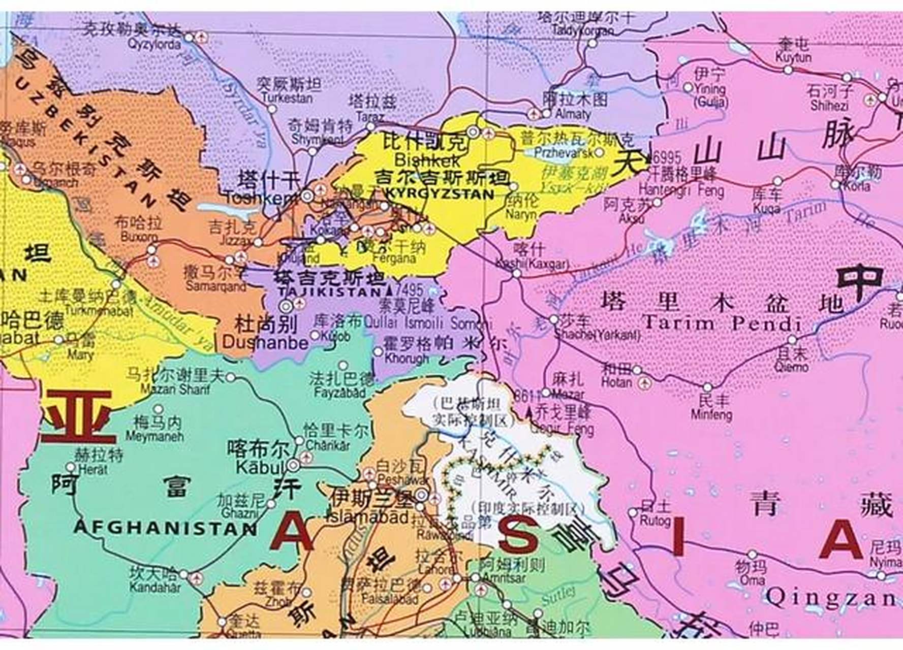 克什米尔地区面积有17.