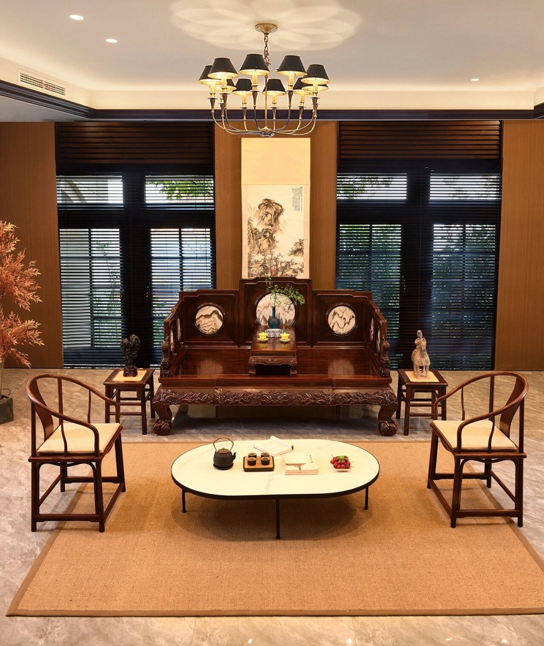 没法拒绝的中式美,罗汉床这么搭配太好看了 此七屏风镶云石罗汉床微凹