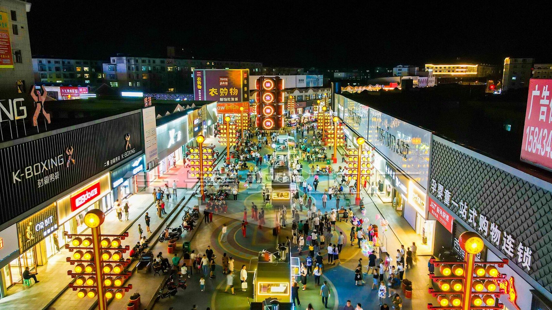 双辽不夜城97一条街活跃一座城 古香古色的街区风格99夜间霓虹