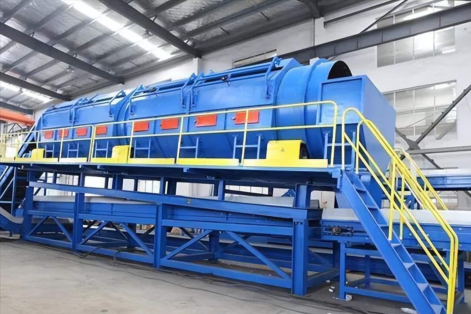 建筑装饰垃圾滚筒分拣设备-创合  目前,在垃圾分选设备生产线上,旋转