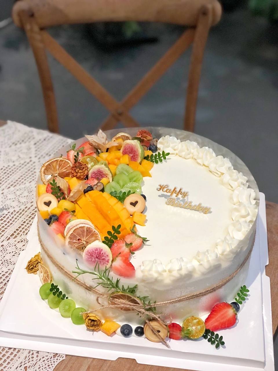 南宁12寸水果蛋糕 毕业蛋糕无水印蛋糕图