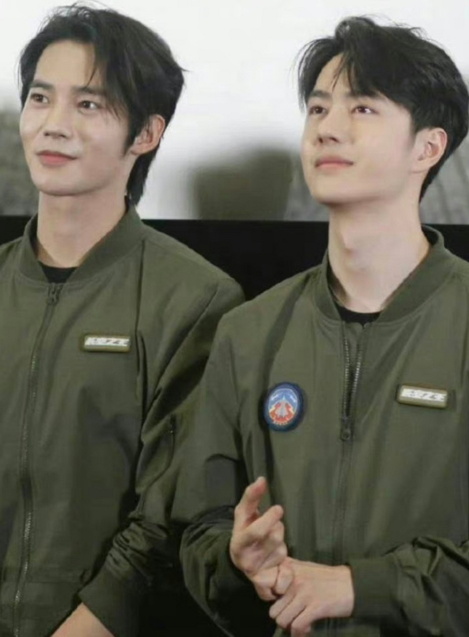 最近都在讨论于适和王一博的同框颜值对比,你们觉得谁更帅?