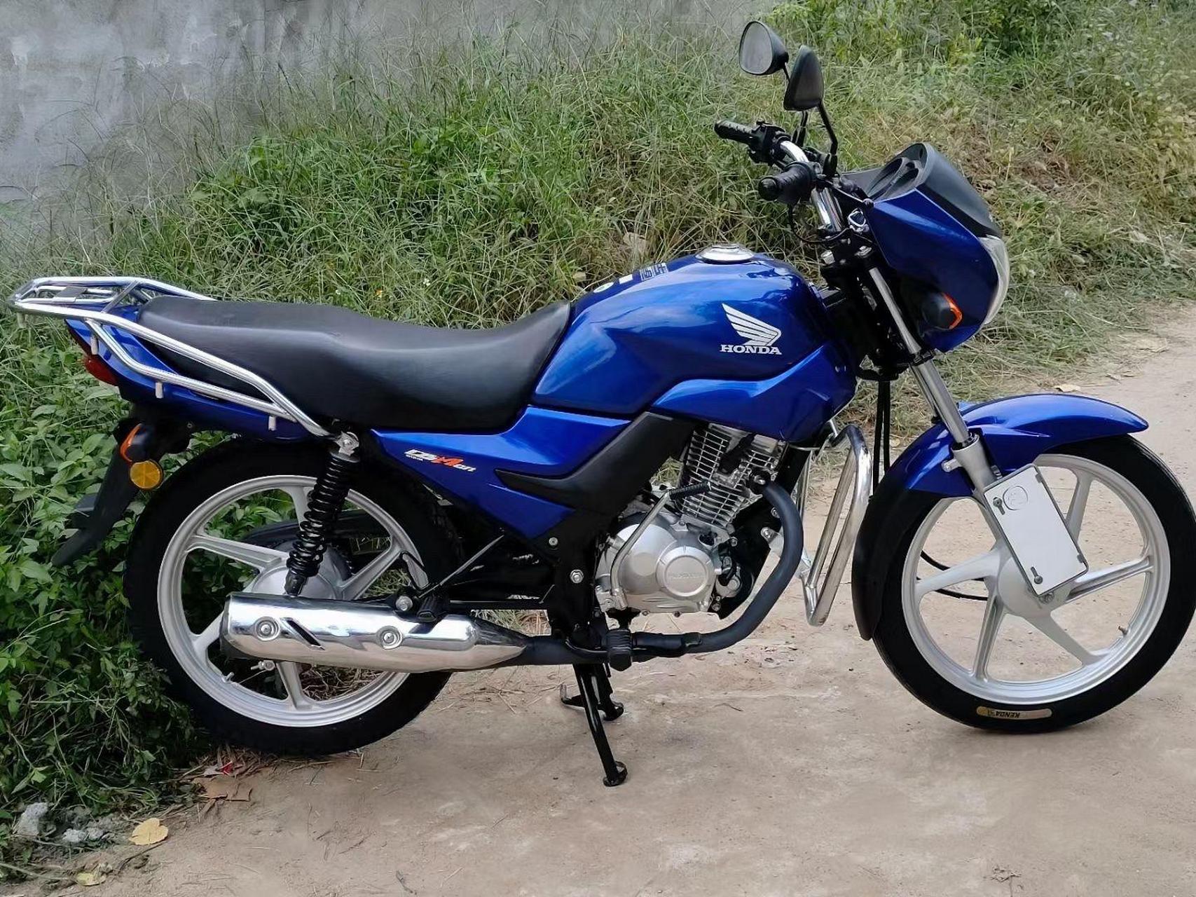 精品五羊本田锋格125 ,发动机声音纯正,动力十足,省油利器