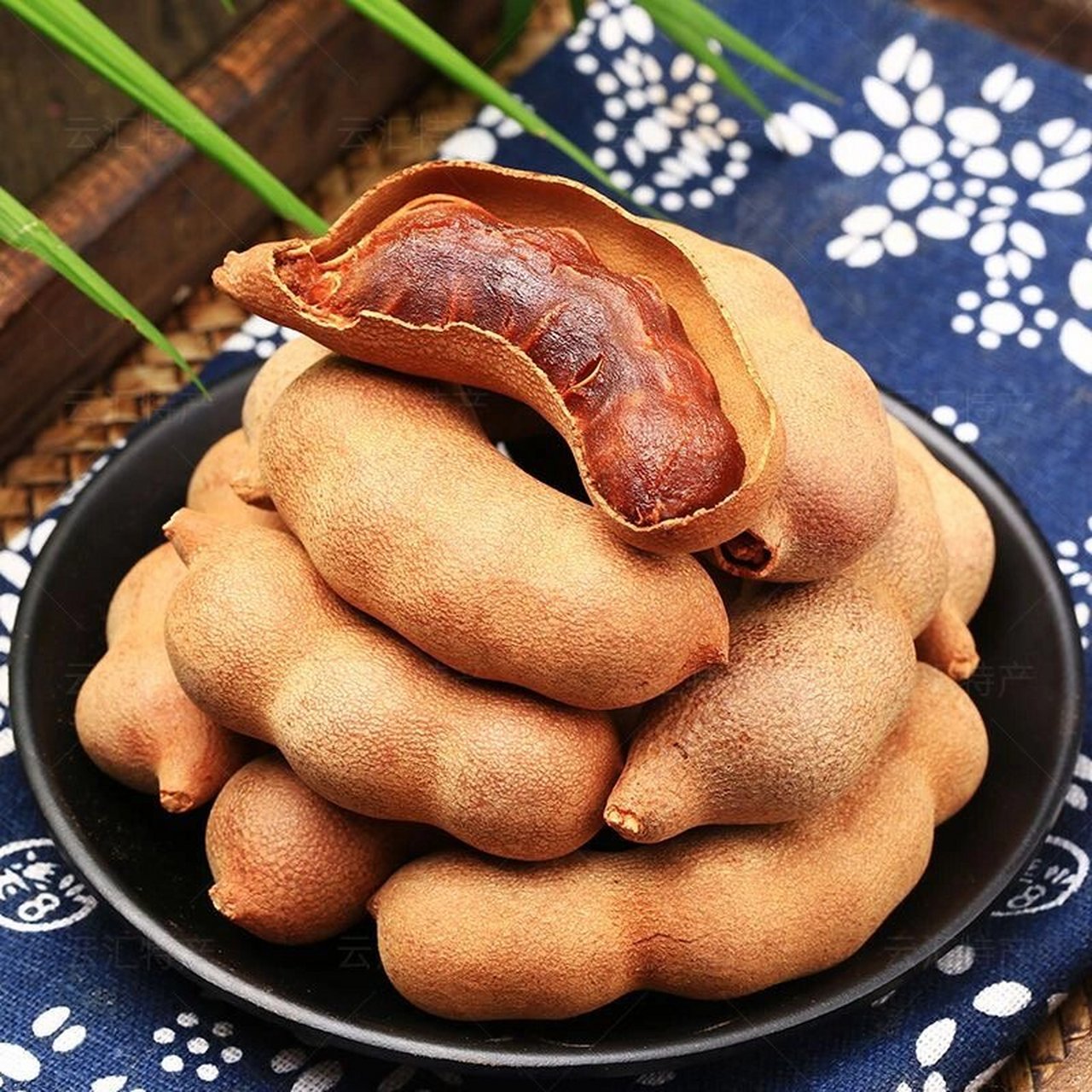 般在夏季4至6月成熟 口感分酸角,中甜角和甜角 分布云南西双版纳