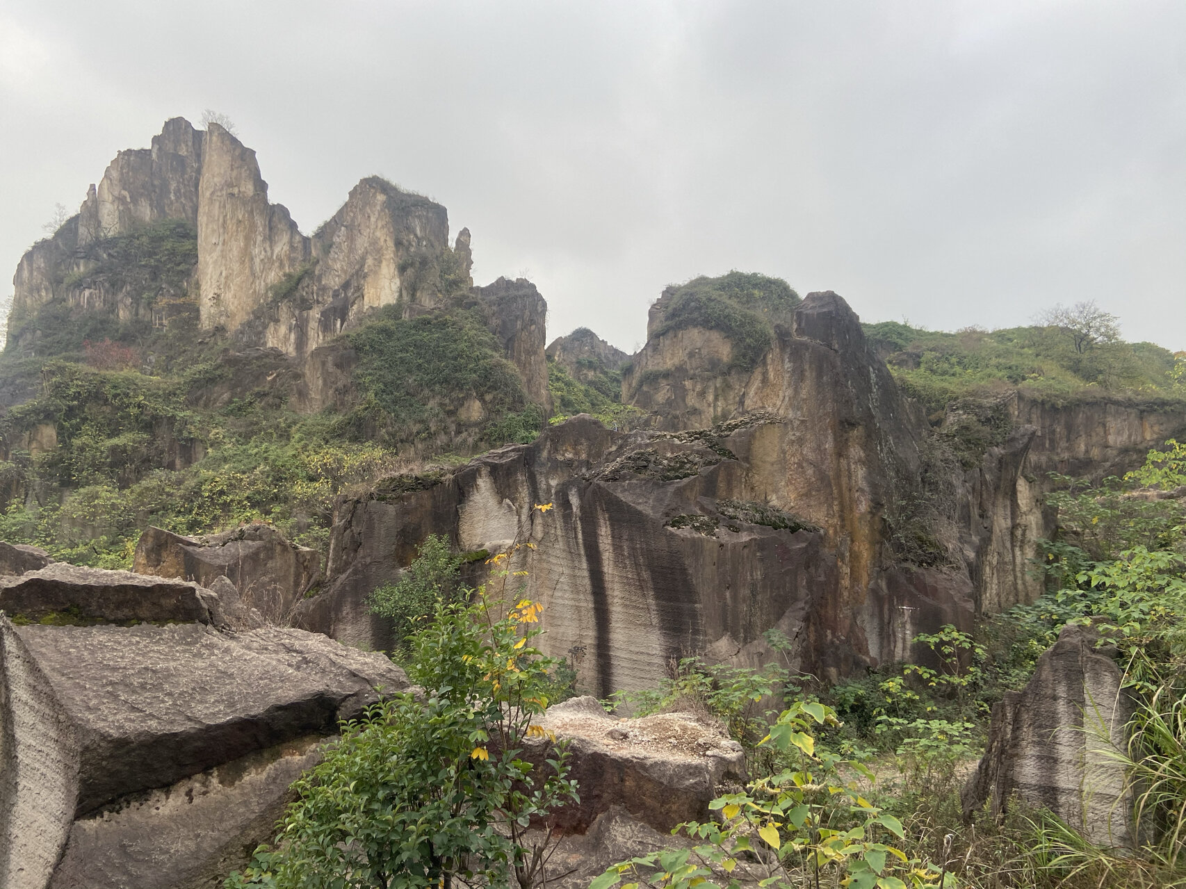 绍兴柯桥爬山——羊山石城