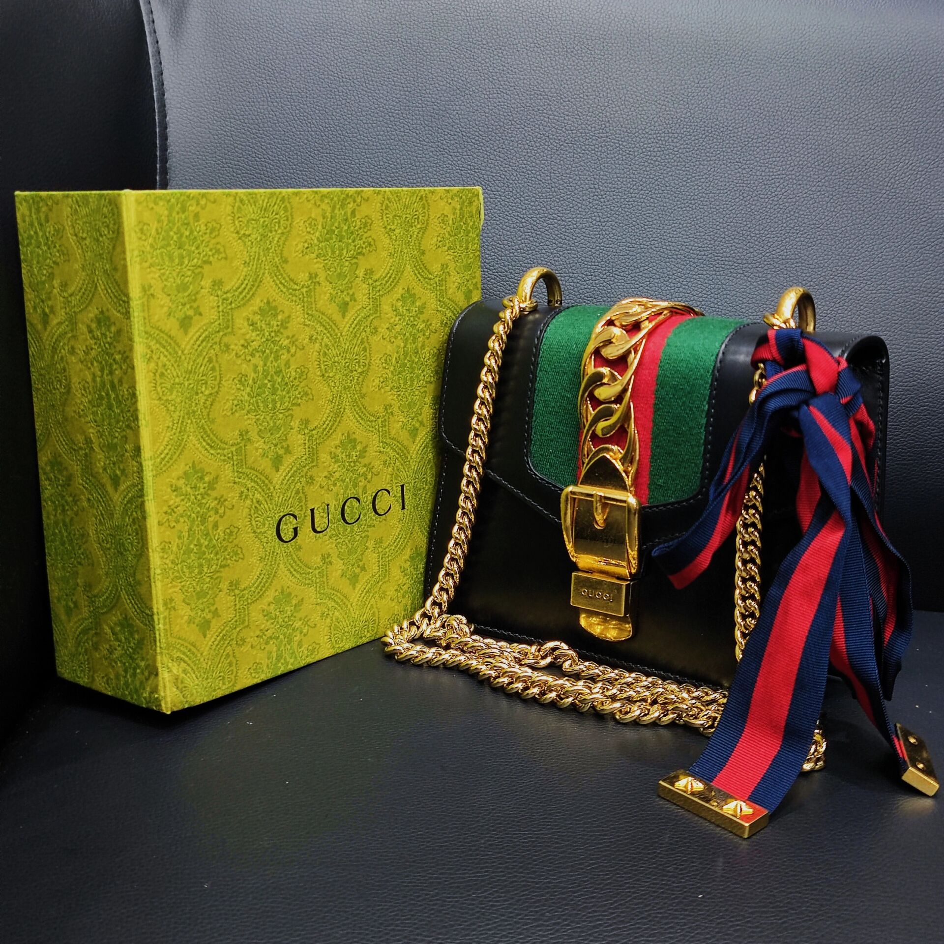 gucci古驰7815塞尔维亚sylvie 古驰家永久不衰的经典 黑红绿点缀