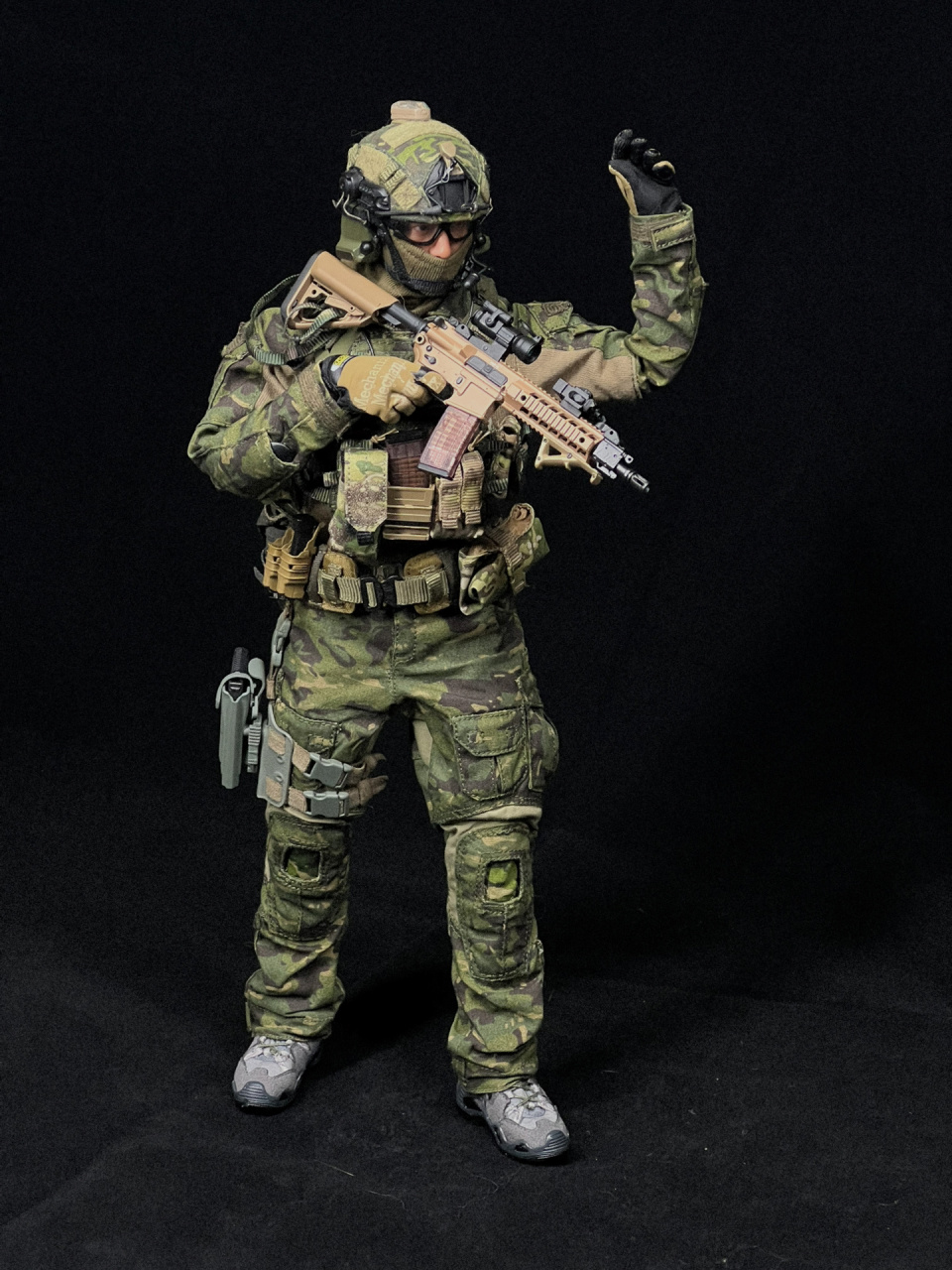1/6兵人|diy 9396香港飞虎队sdu 与好友pzz合作的一款兵人模型 自