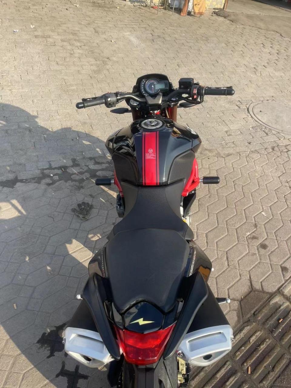 6800全款带走14年黄龙600 不比本田cb400好太多了