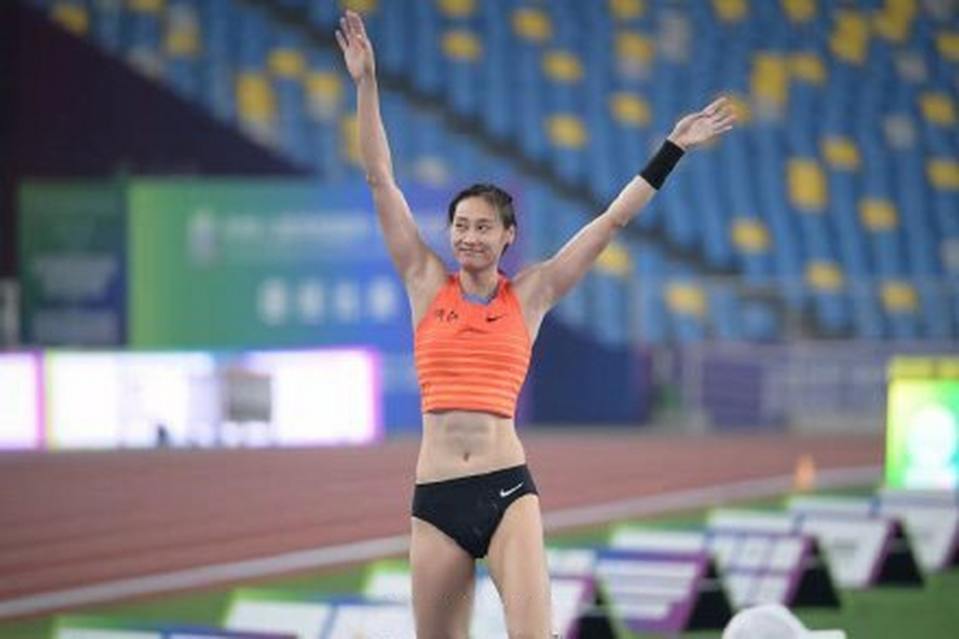 【全运会女子撑杆跳,宁波运动员李玲夺金】#小布分享# 9月22日,在第