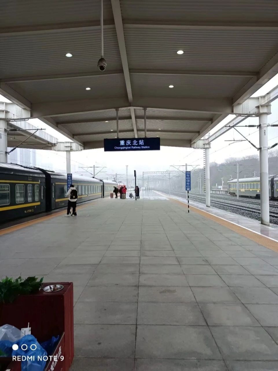 z257次列车 由上海南开往重庆北方向的z257次列车已经到达终点站重庆