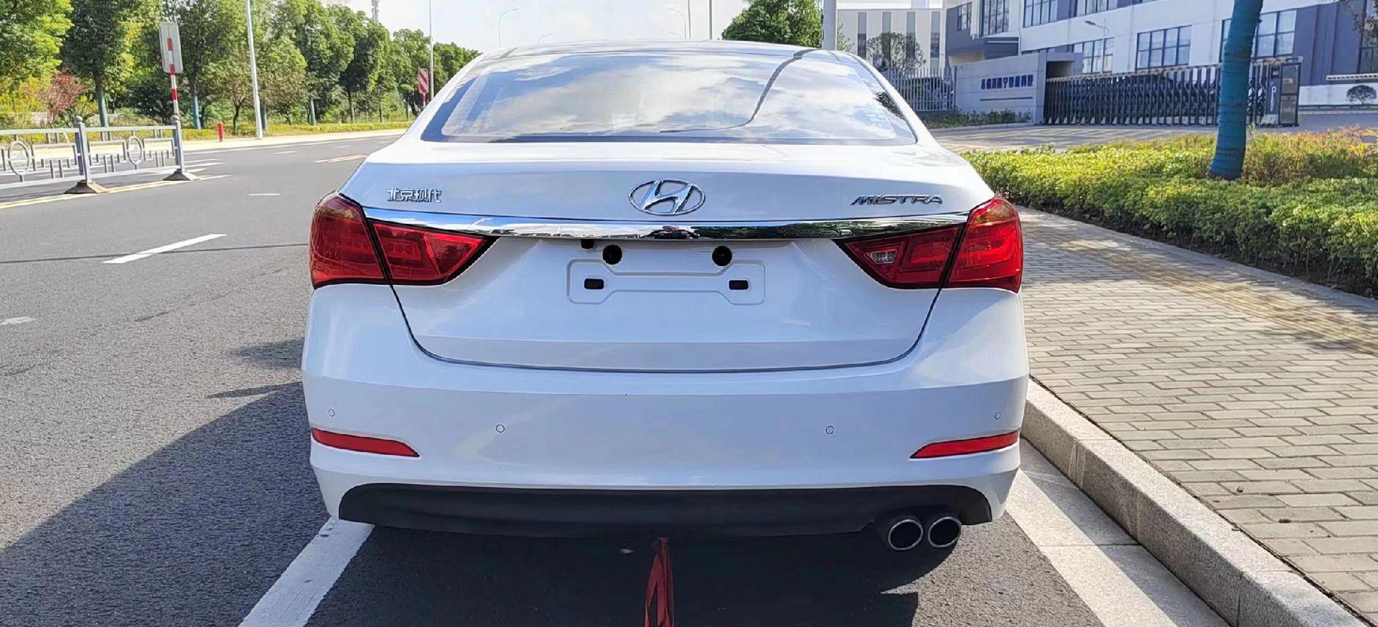 新到店2015年现代名图     顶配    高配带桃木内饰 自动挡全景天窗