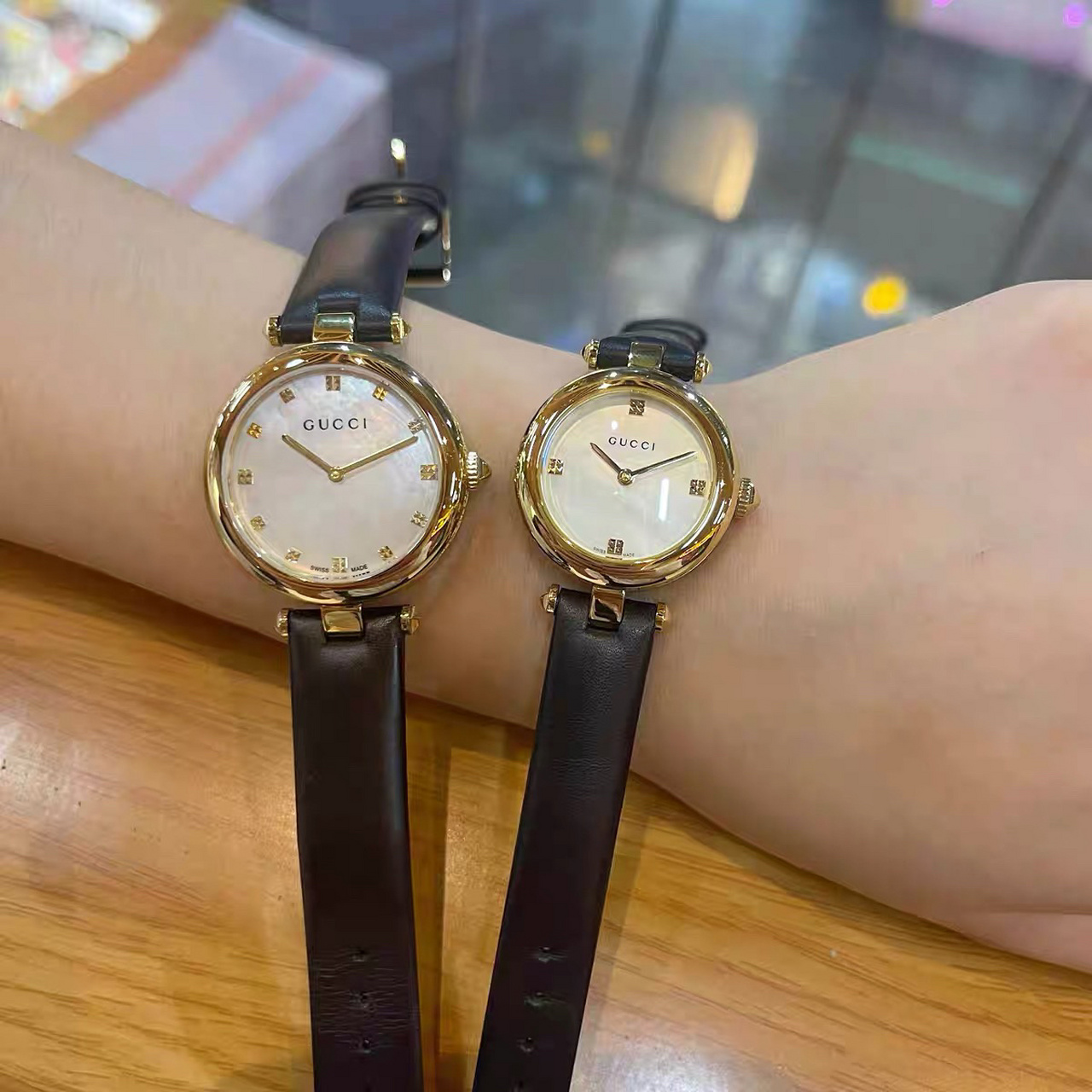 gucci手表最早推出于上个世纪七十年代,其设计的手表延续了独有的
