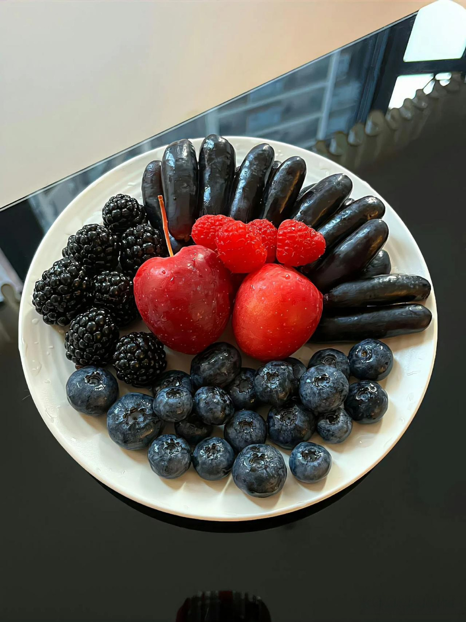 花青素是一类天然色素,分布在各种植物,蔬菜,水果中.