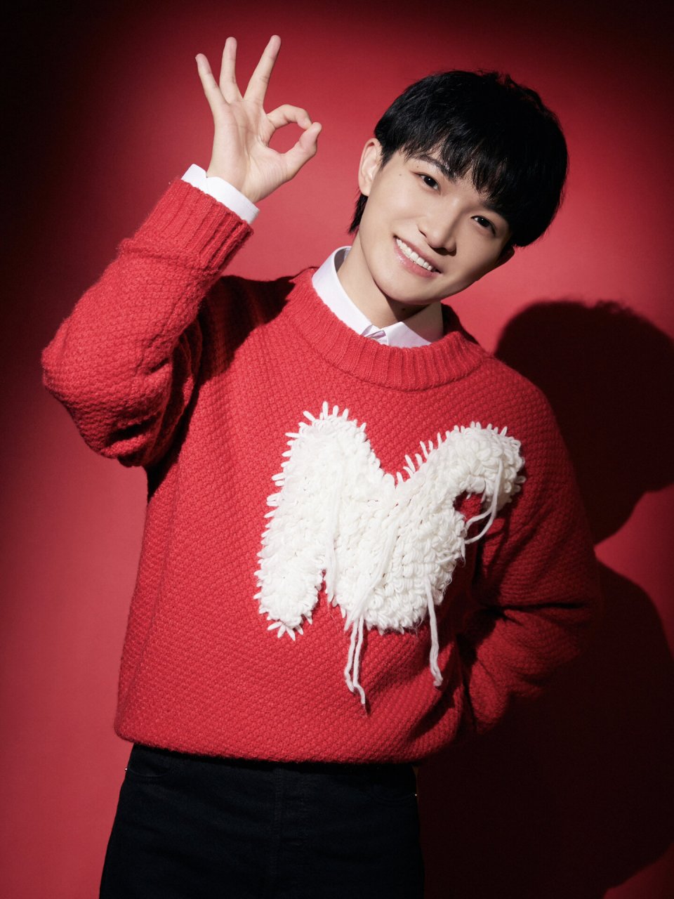 kroche明星同款92|时光音乐人周深兔兔毛衣 感谢 上身 kroche 22aw