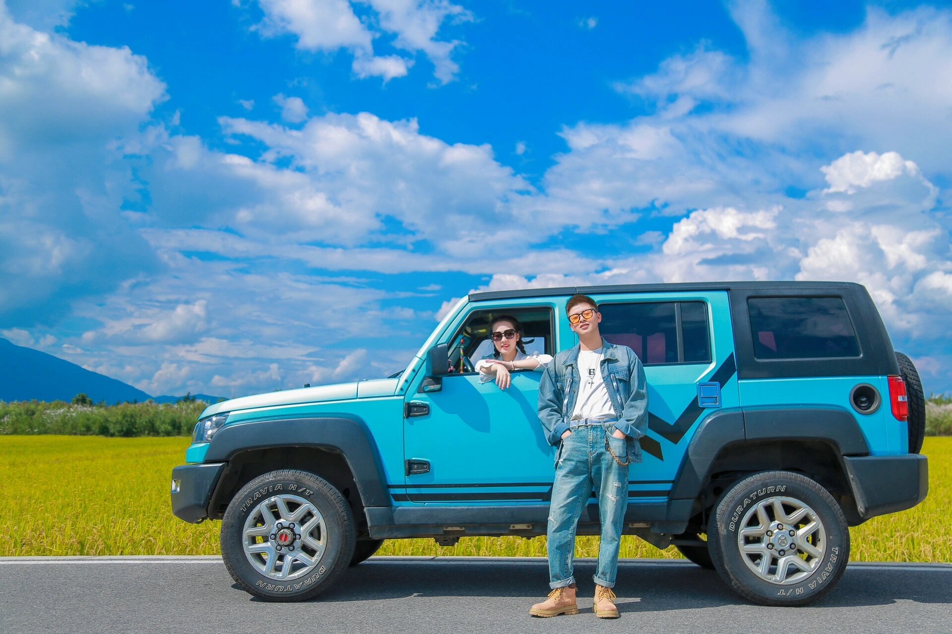 大理最酷92环洱海6015吉普车旅拍 情侣版 最近喜洲的稻谷都要收