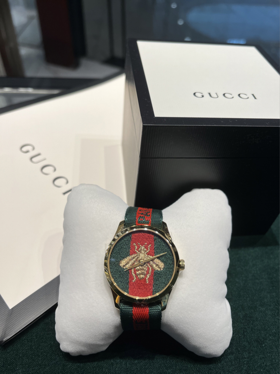 gucci蜜蜂标志由来图片