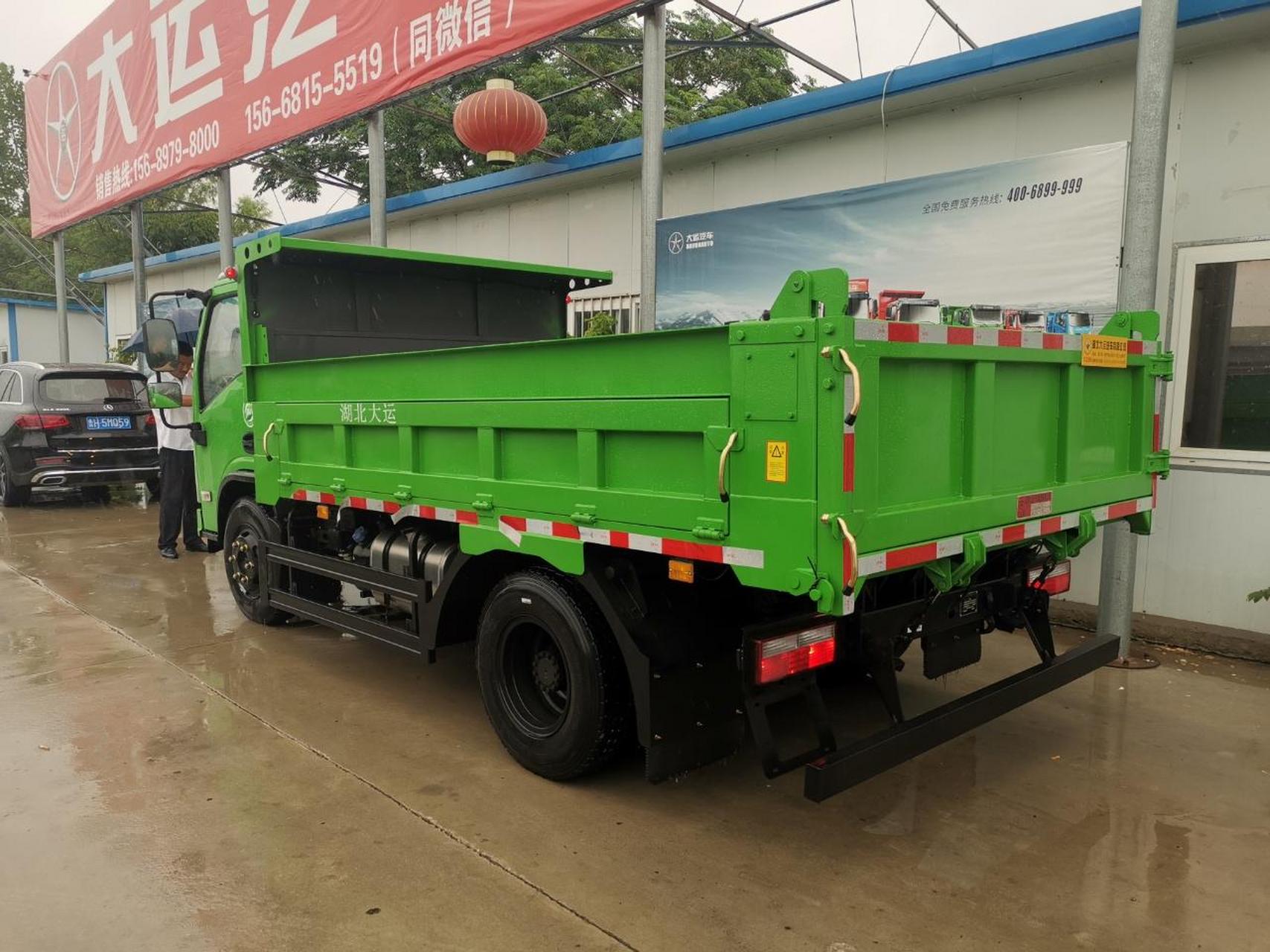 大运翼途4x2自卸车:地下室之王2160 发动机:yn25plus1(143马力) 变速