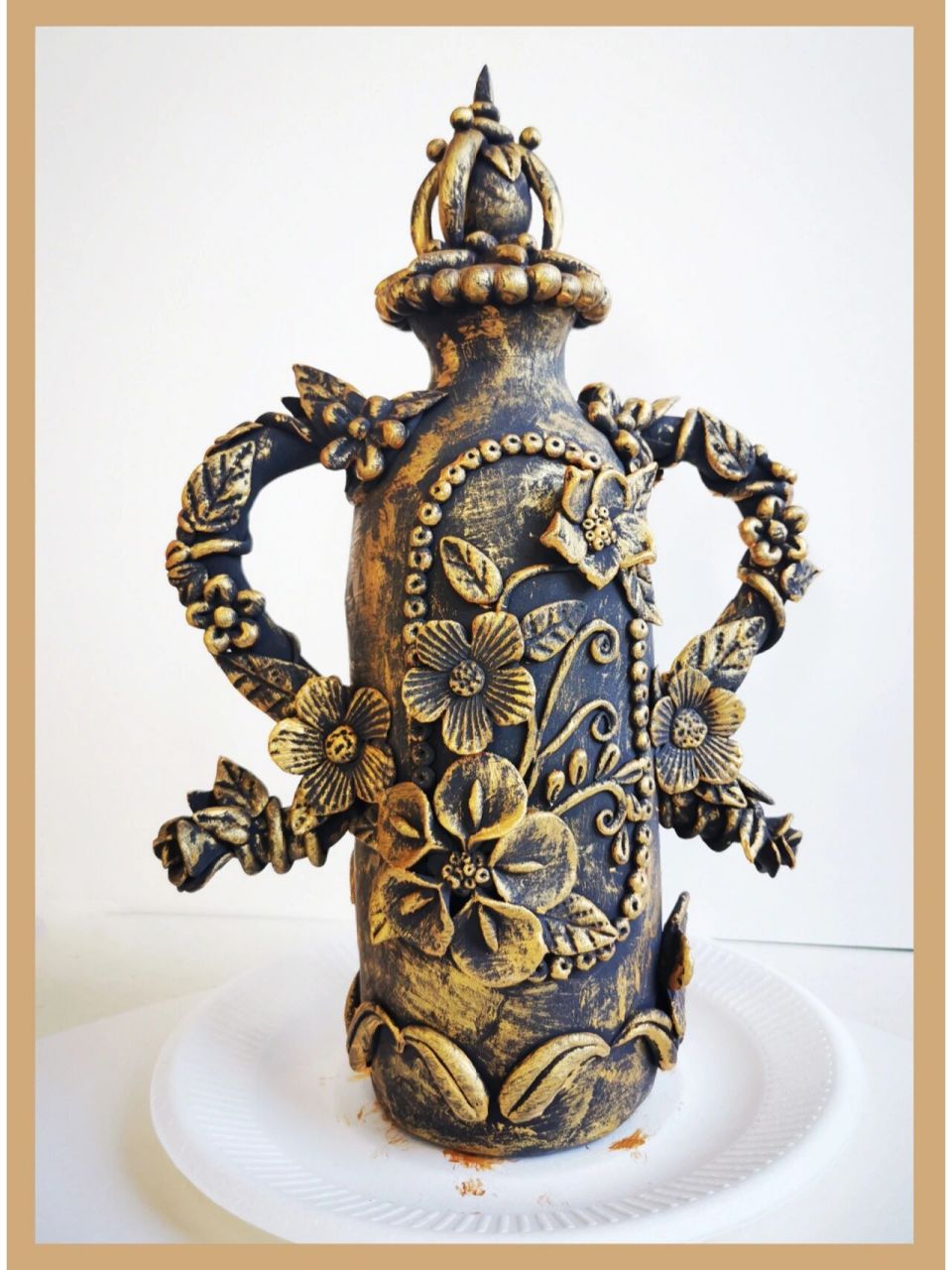 学习黏土工具的使用,及黏土的搓,揉,捏,压