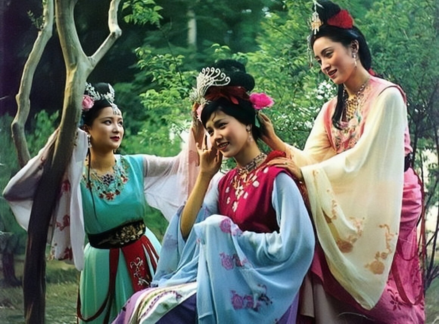 86版《西游记》真真,爱爱,怜怜78 真真——沈慧芬 爱爱——杨凤一