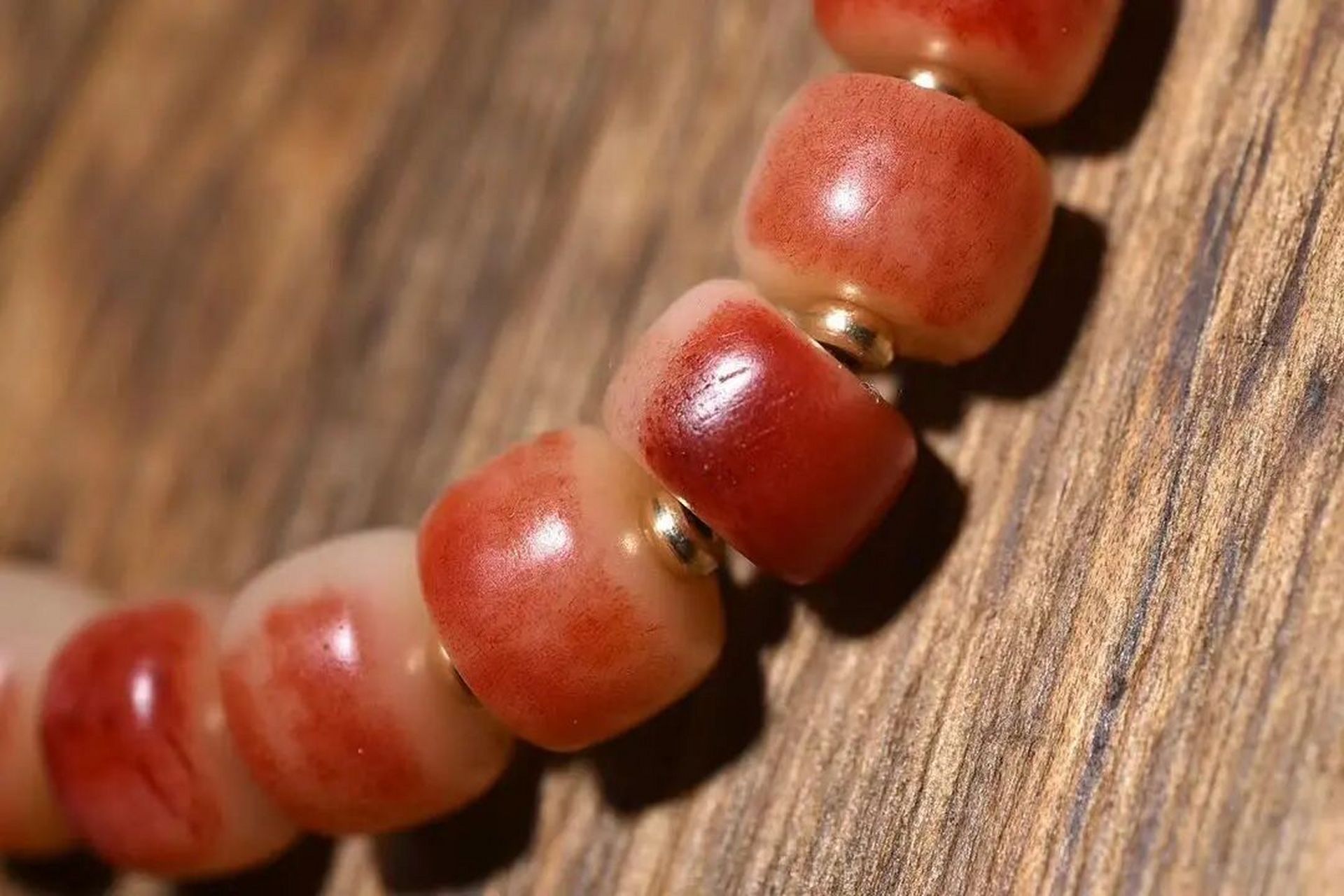 大猫骨老型手串 大猫骨老型手串 超油润骨质 	 尺寸:12x9mm 克重约38.