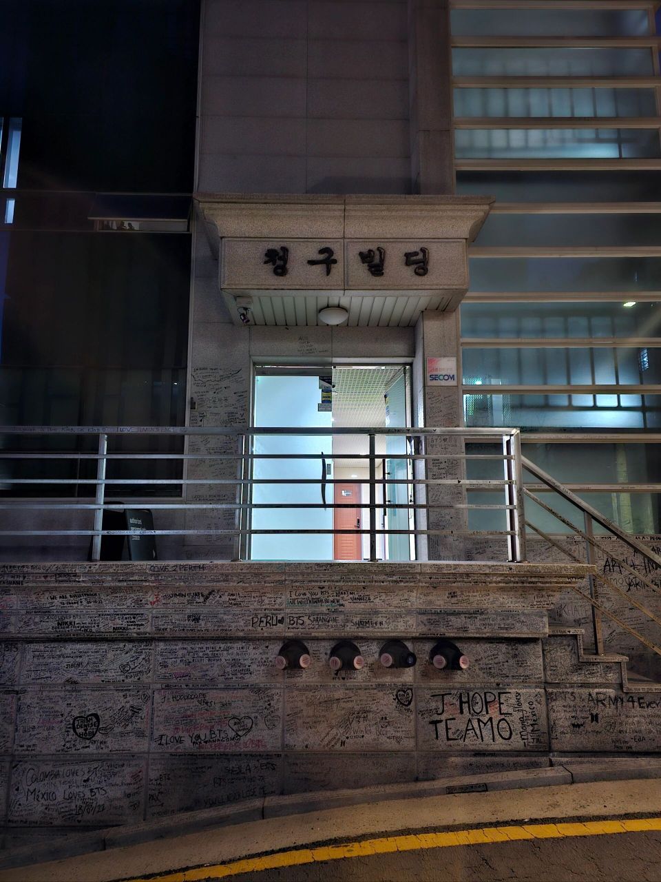 99bighit旧址 也是曾经承载着小档梦想的地方啊,前几天去吃老四同款