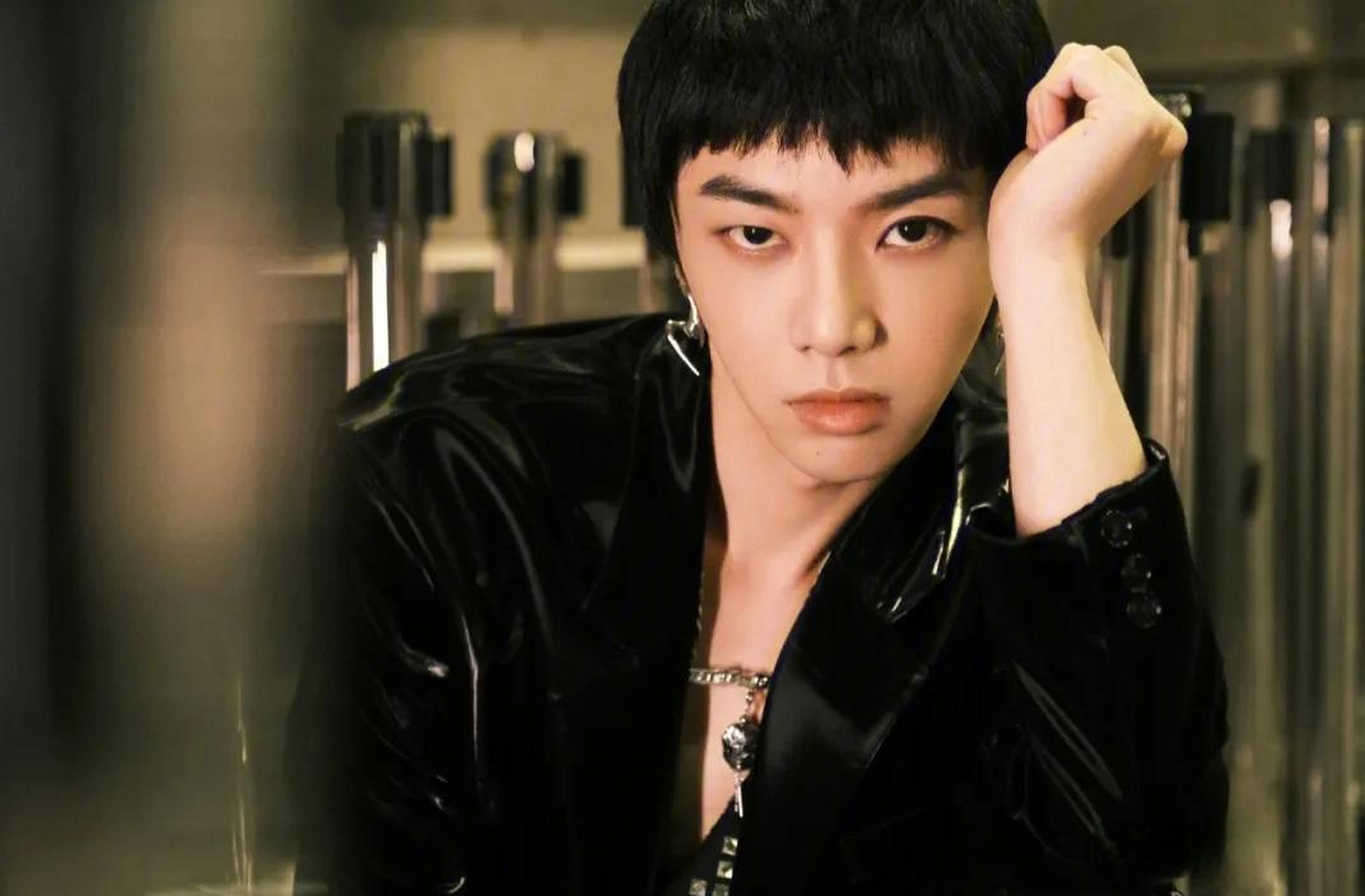 但是我家大宝是华晨宇的粉丝,一听说这消息,立即张罗着抢票.