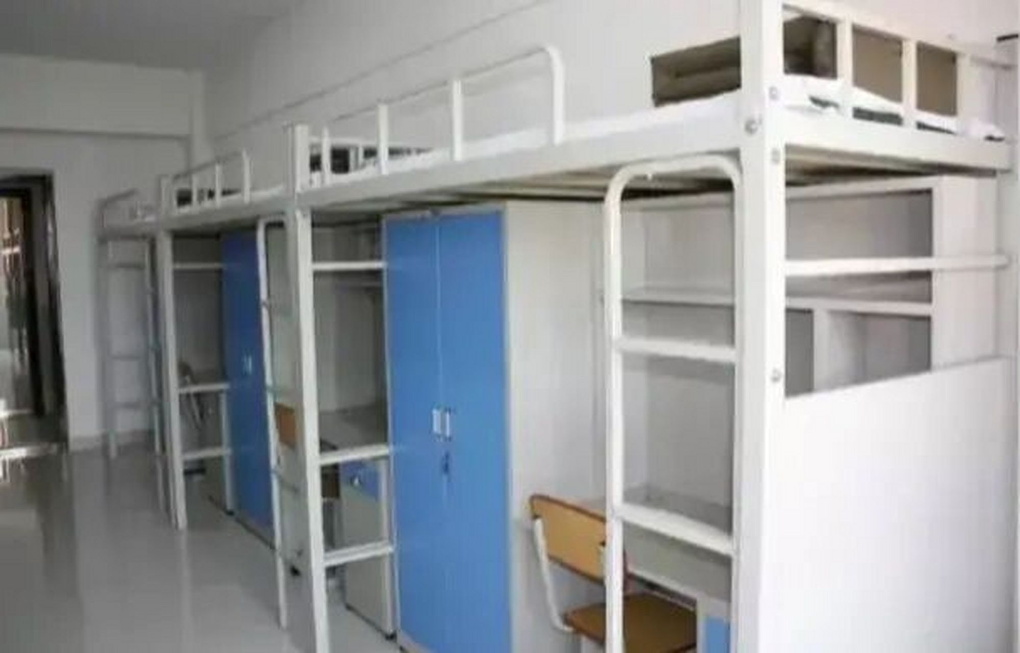 内蒙古警察职业学院宿舍环境,六人上床下桌 内蒙古警察职业学院宿舍