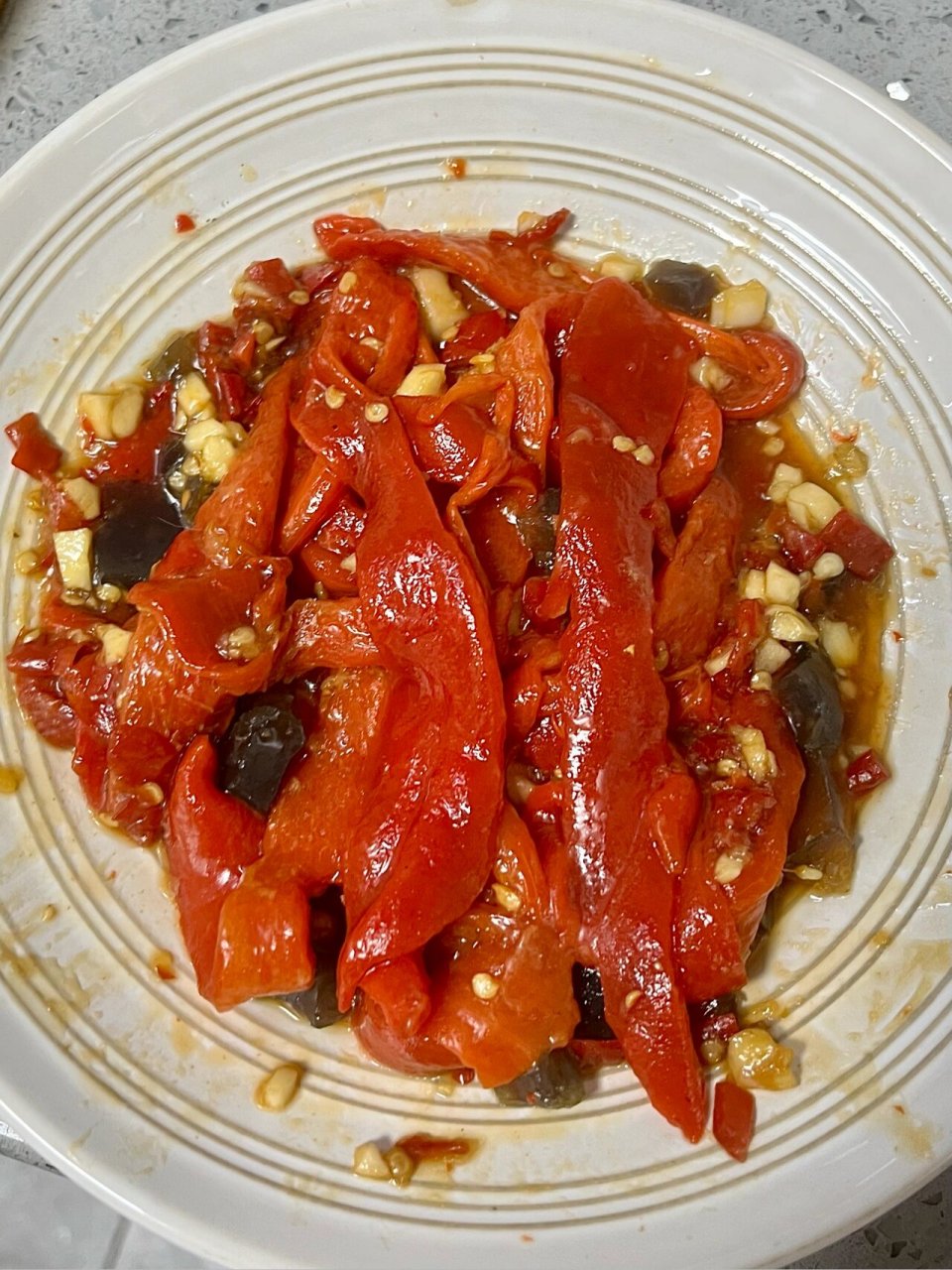 好吃是好吃,就是有点费筷子…01 这是我吃过大红椒做好吃的做法了