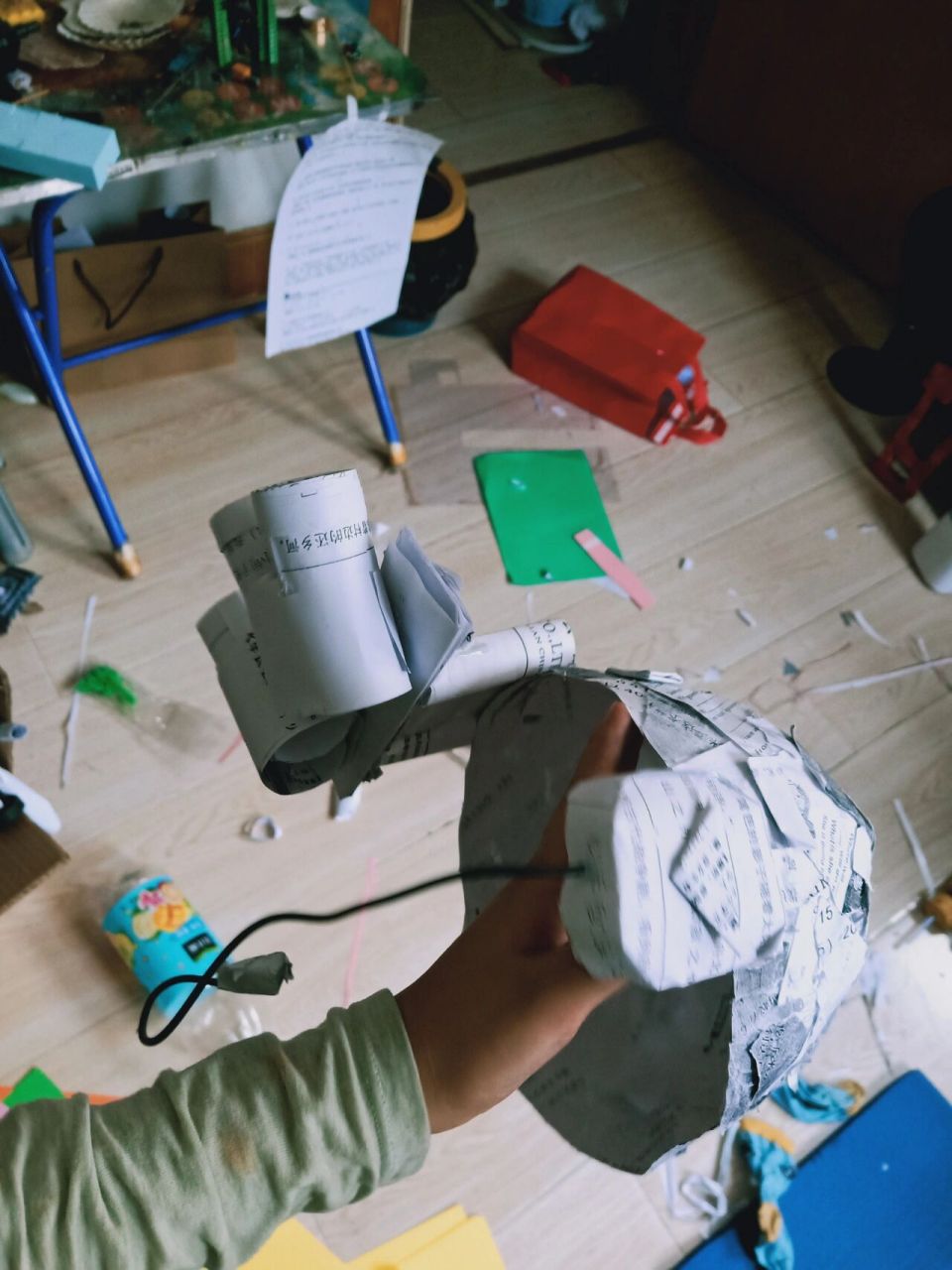 纯纸打造战术头盔