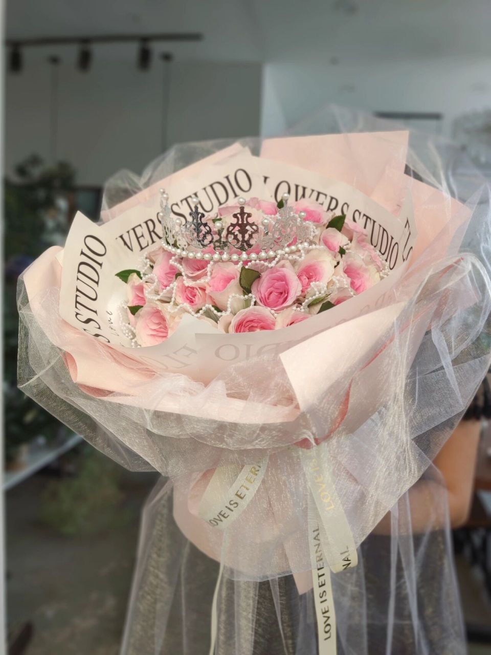 送给儿媳妇的花,羡慕不?90 每年一束生日花,今年是33枝洛神.